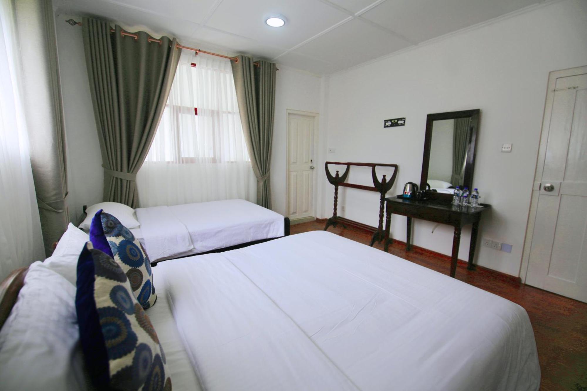 Palazzo Lake Gregory Nuwara Eliya Exterior photo